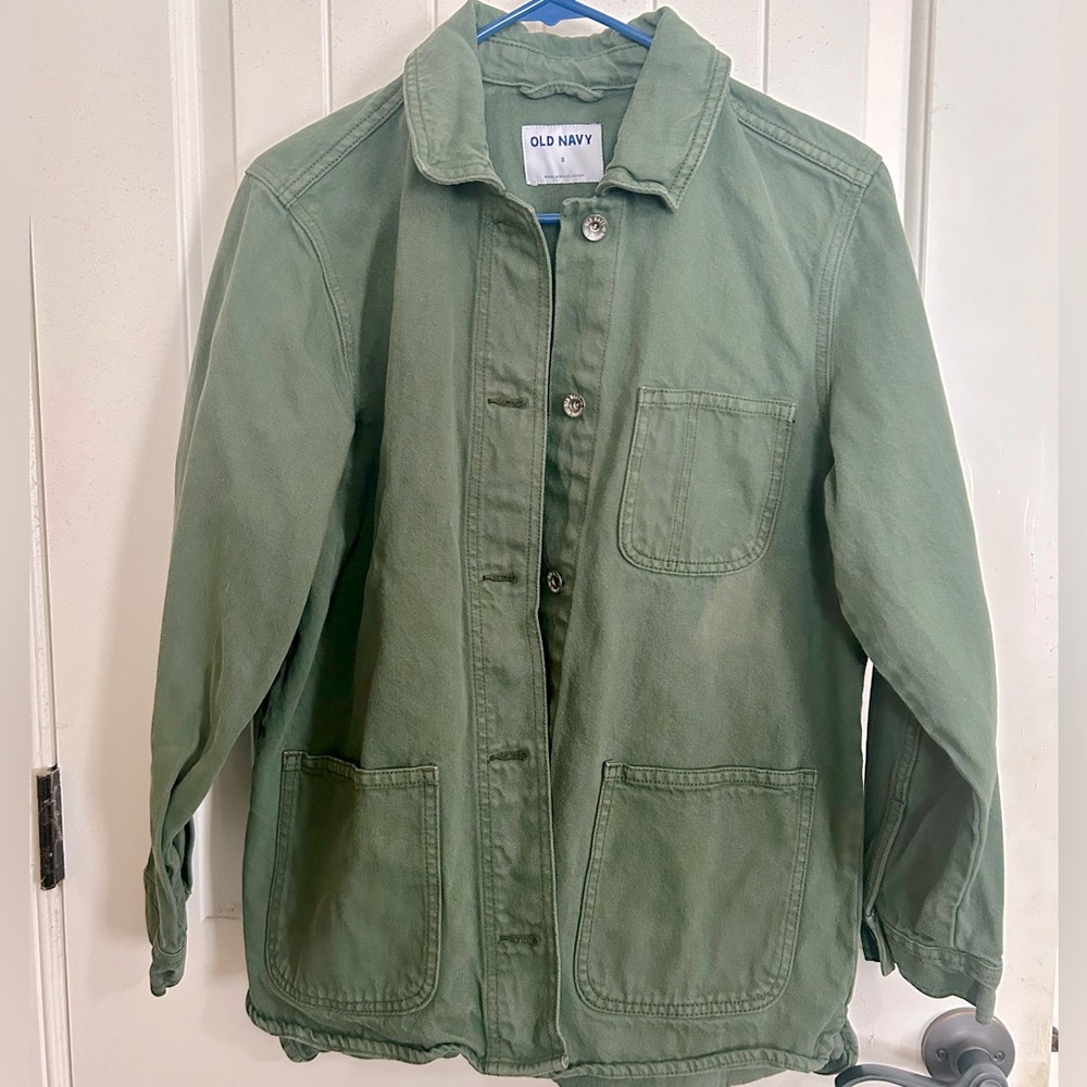 Thick, shirt jacket, dark sage green, cute casual jacket layer w/ tanks or crops